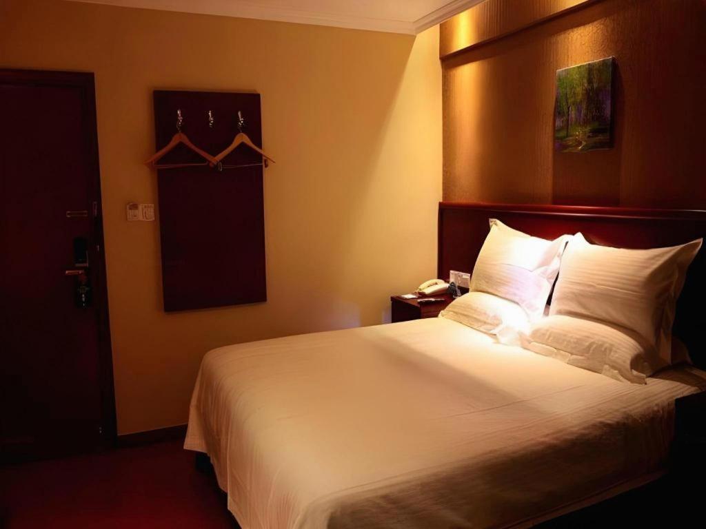 Greentree Inn Xi'An Bell And Drum Tower Food Street Ancient City Wall Ximen Express Hotel Zewnętrze zdjęcie
