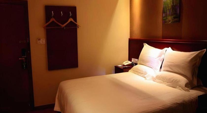 Greentree Inn Xi'An Bell And Drum Tower Food Street Ancient City Wall Ximen Express Hotel Zewnętrze zdjęcie